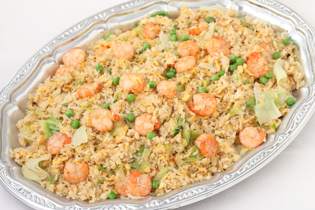 海老とレタスと玉子のチャーハンのイメージ