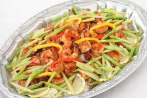 海老とアスパラガスの塩炒め　バターライス添えのイメージ