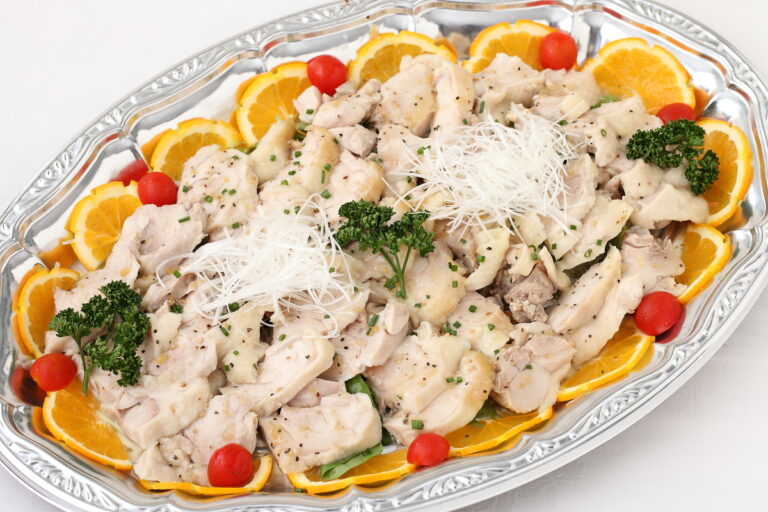 蒸し鶏の葱塩ソース和えのイメージ